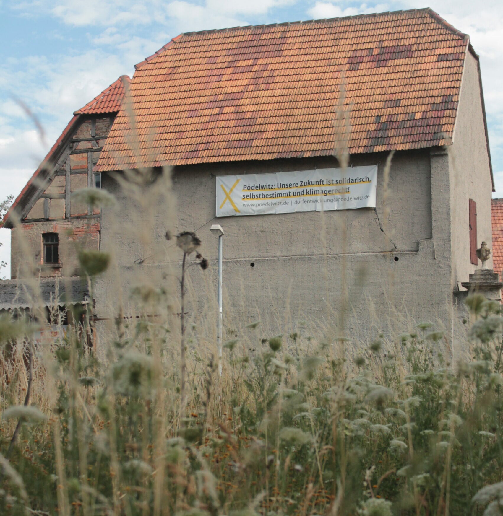 Mit dem Kräutergarten durch's Jahr – Trockenmauerbau, Sitzeckengestaltung und Beetumrandungen